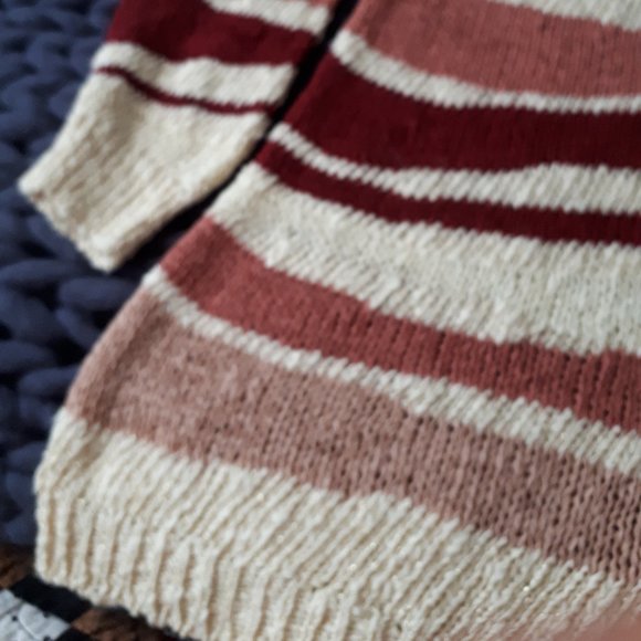 Sweater by Vince Camuto - Oasis Bloom/Sand Drift - Size XL - Picture 5 of 8